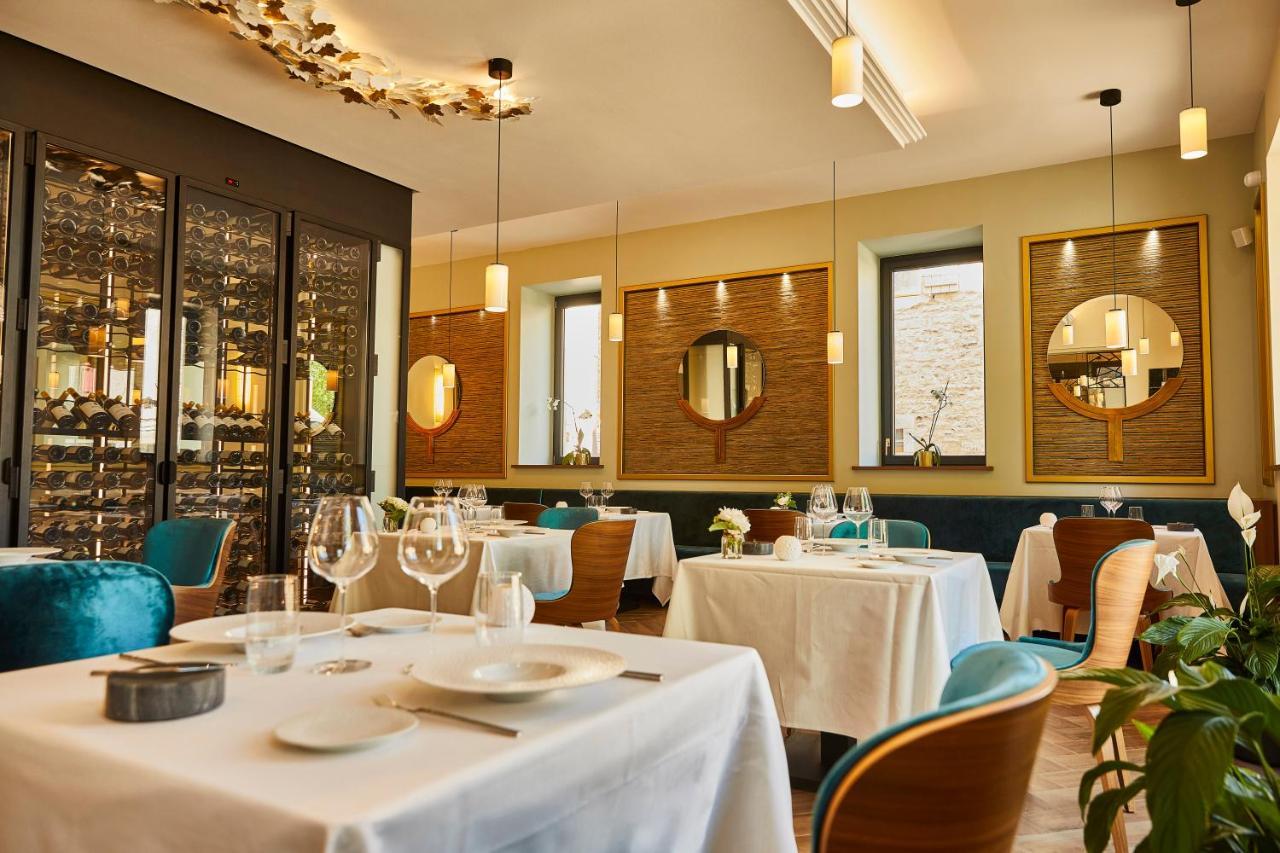 Olivier Leflaive Hotel Restaurants พูลินี-มงทราเชต์ ภายนอก รูปภาพ