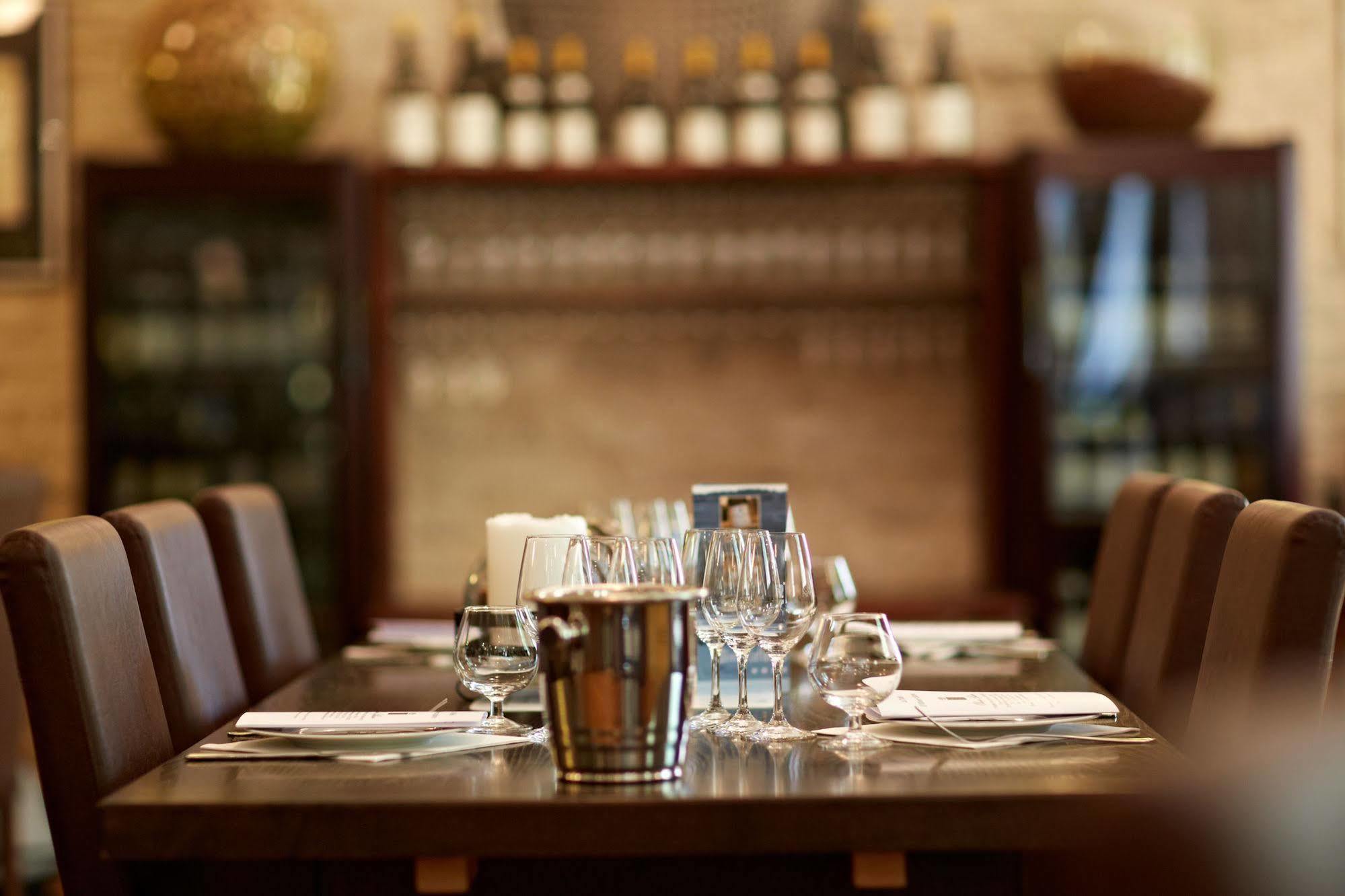 Olivier Leflaive Hotel Restaurants พูลินี-มงทราเชต์ ภายนอก รูปภาพ